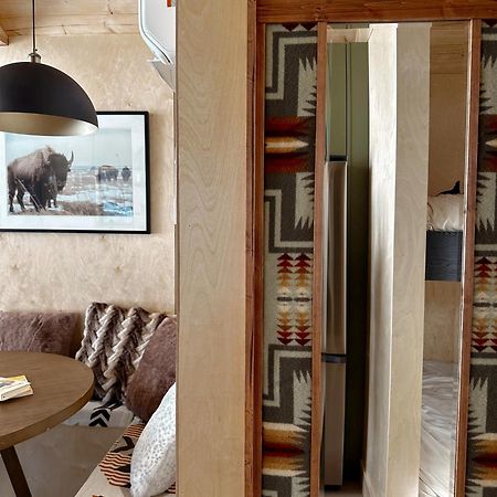 Yellowstone Peaks Hotel Island Park Bagian luar foto