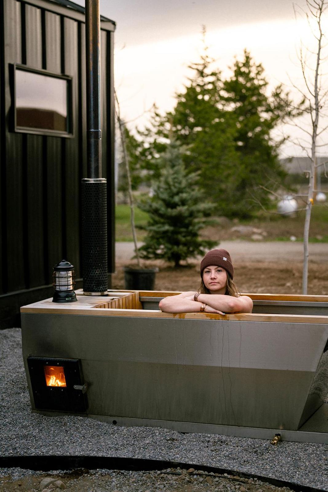 Yellowstone Peaks Hotel Island Park Bagian luar foto