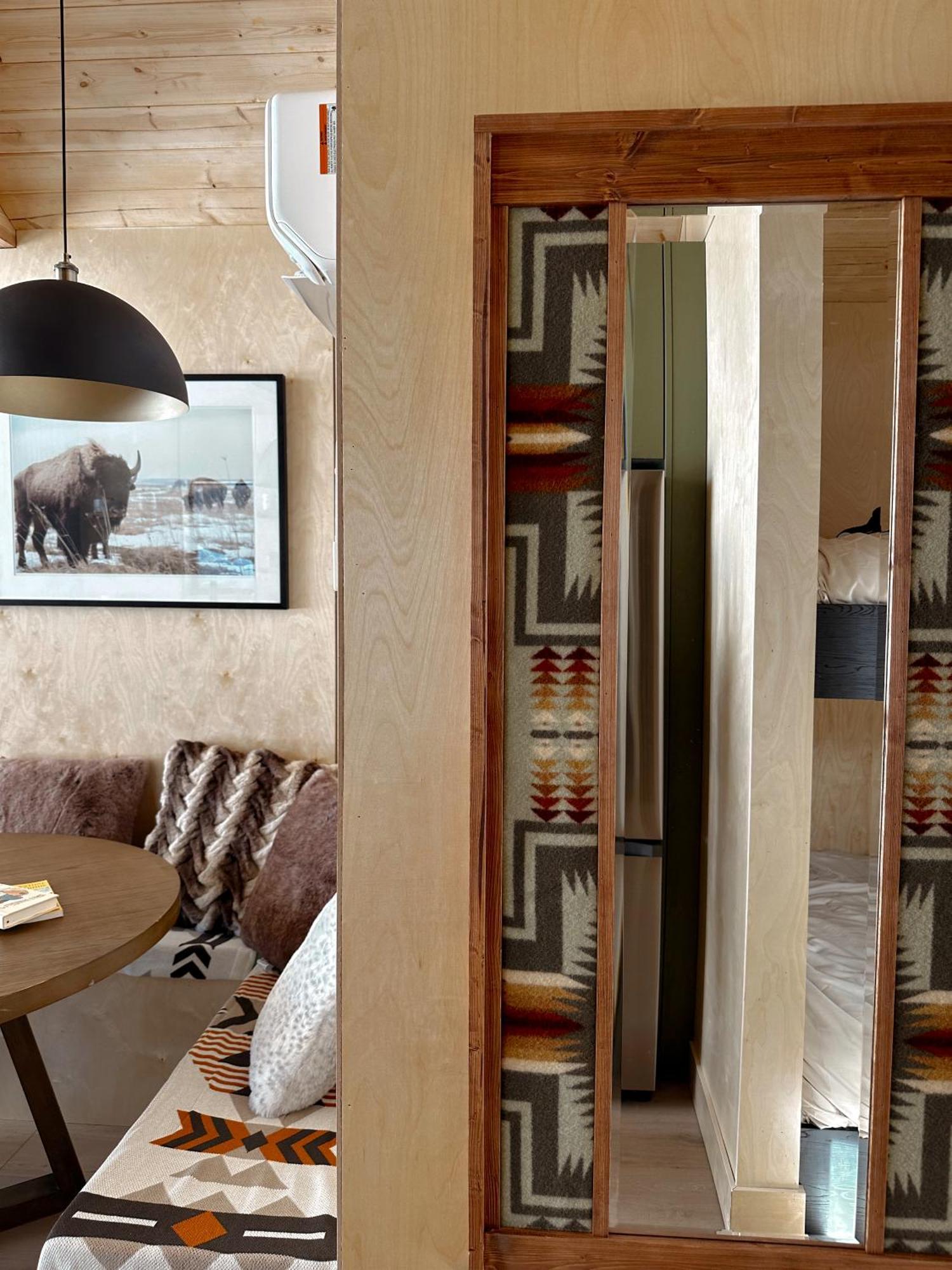 Yellowstone Peaks Hotel Island Park Bagian luar foto