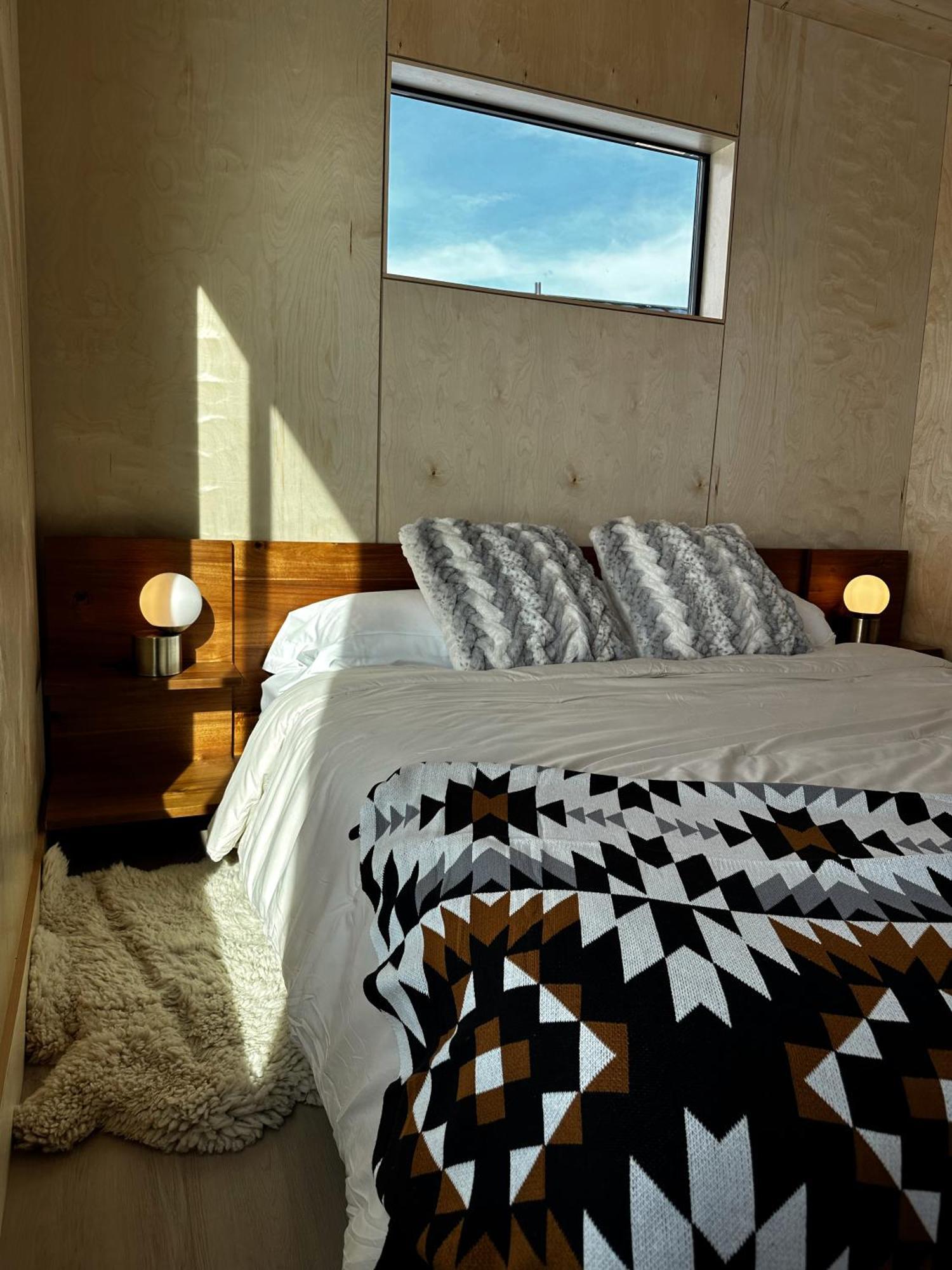 Yellowstone Peaks Hotel Island Park Bagian luar foto